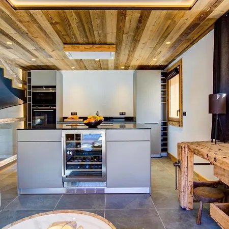 Chalet Davos: A Cozy Retreat For All Seasons *